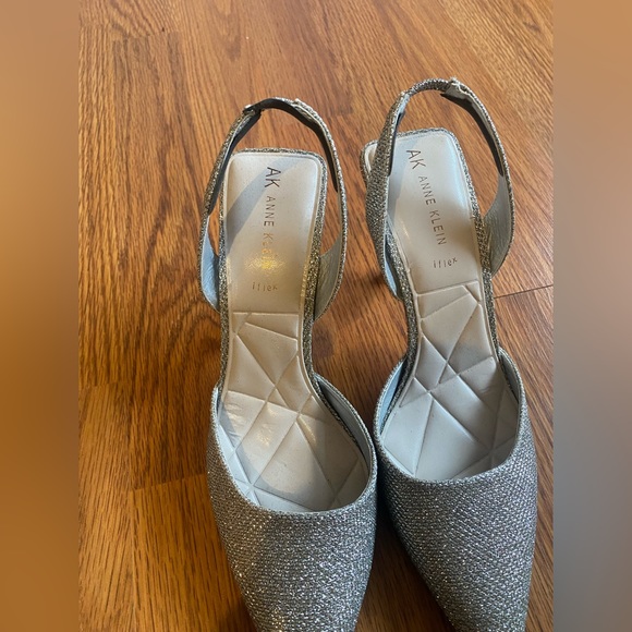 Brand new silver sling back heels - Picture 2 of 10